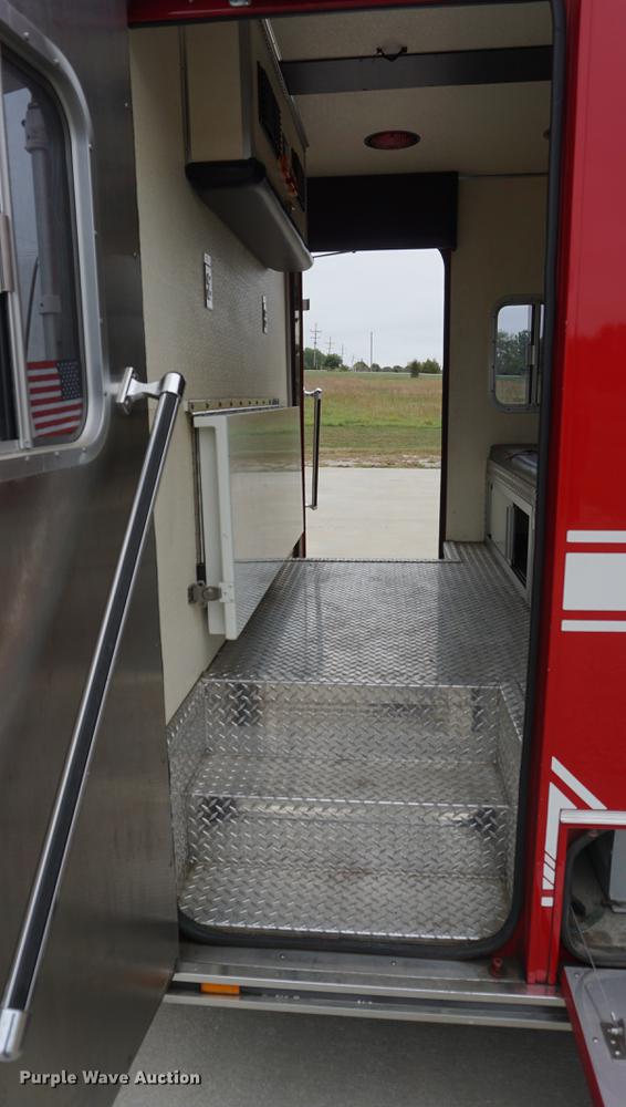 image for item DD6622 2002 Ford F550 Super Duty fire truck