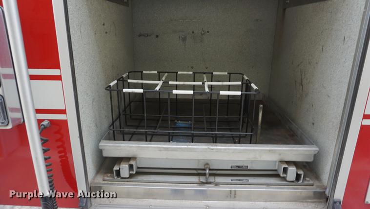 image for item DD6622 2002 Ford F550 Super Duty fire truck