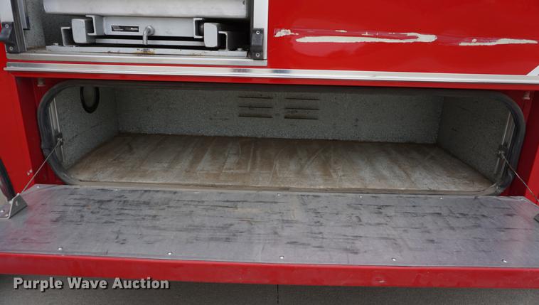 image for item DD6622 2002 Ford F550 Super Duty fire truck