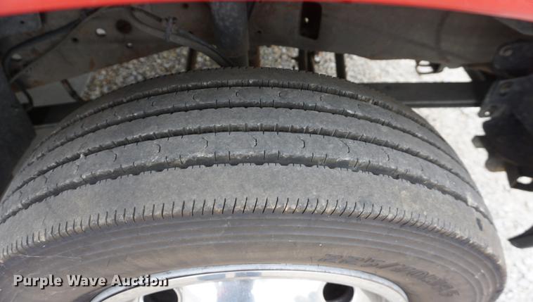 image for item DD6622 2002 Ford F550 Super Duty fire truck