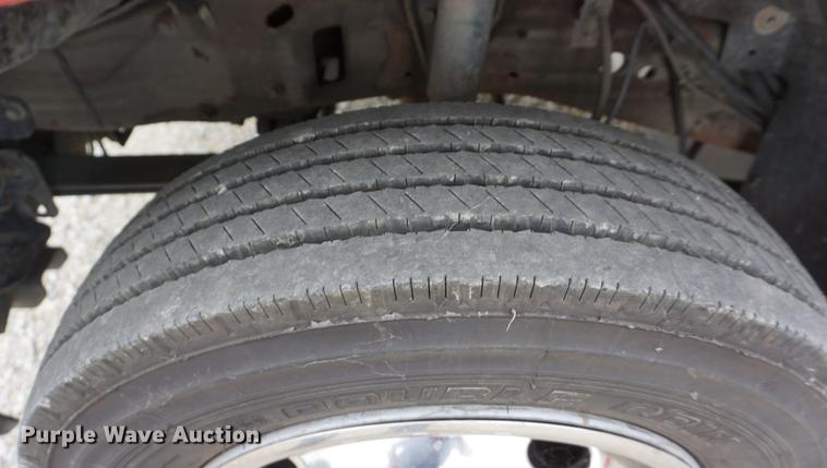 image for item DD6622 2002 Ford F550 Super Duty fire truck