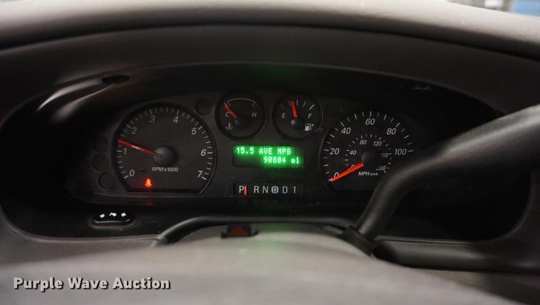 image for item DD6628 2004 Ford Taurus