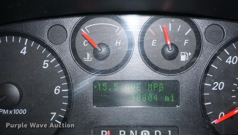 image for item DD6628 2004 Ford Taurus