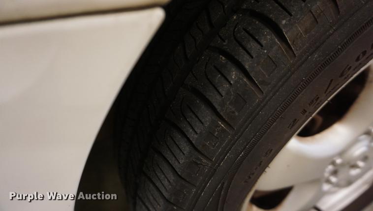 image for item DD6628 2004 Ford Taurus