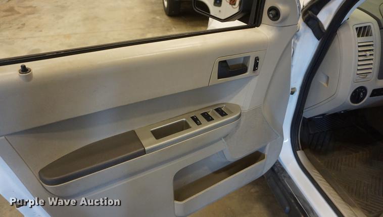 image for item DD6629 2008 Ford Escape Hybrid SUV