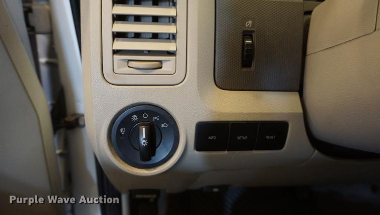 image for item DD6629 2008 Ford Escape Hybrid SUV