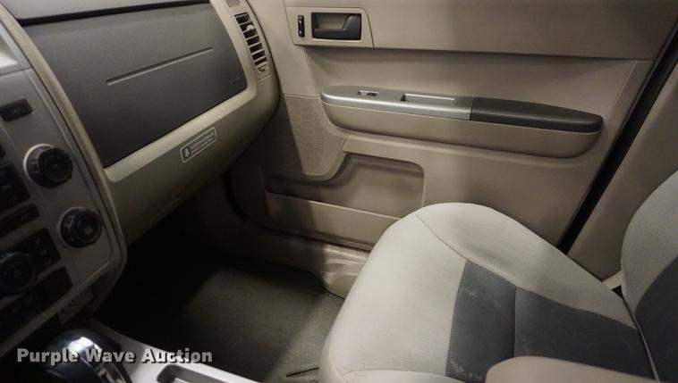 image for item DD6629 2008 Ford Escape Hybrid SUV