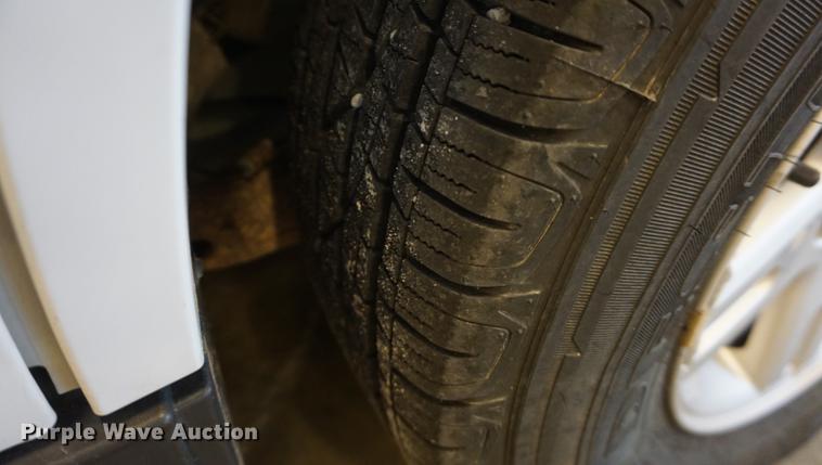 image for item DD6629 2008 Ford Escape Hybrid SUV