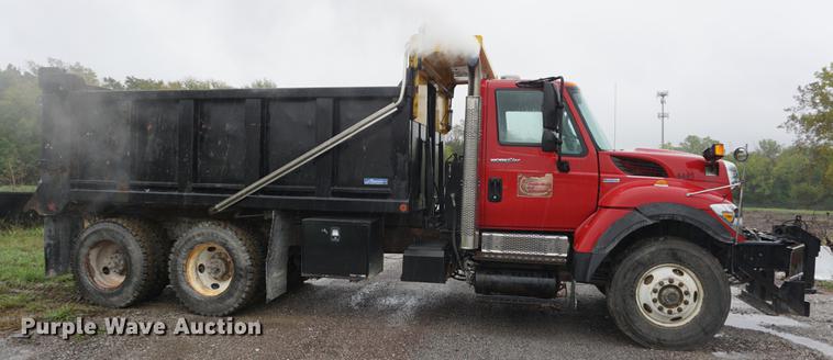 image for item DD6641 2008 International 7400 dump truck