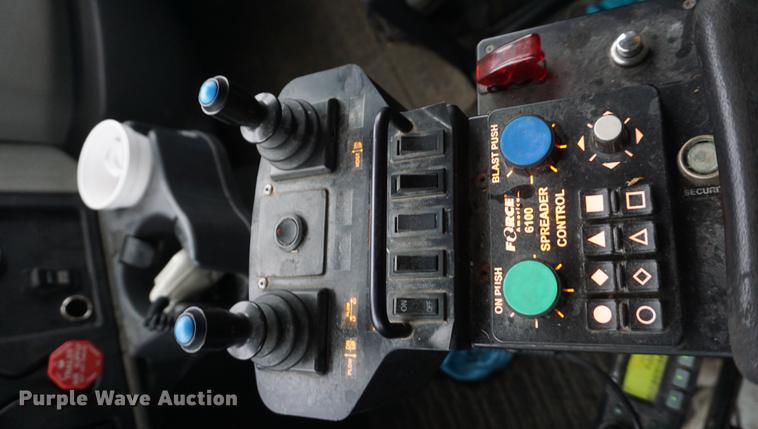 image for item DD6641 2008 International 7400 dump truck