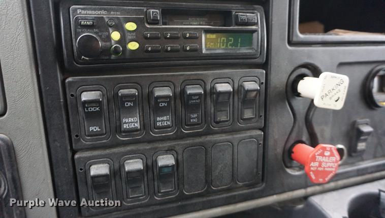 image for item DD6641 2008 International 7400 dump truck