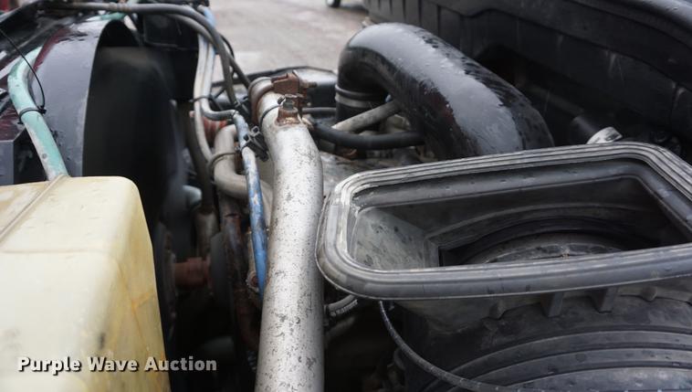 image for item DD6641 2008 International 7400 dump truck