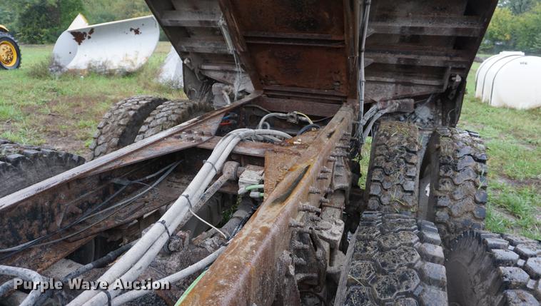 image for item DD6641 2008 International 7400 dump truck