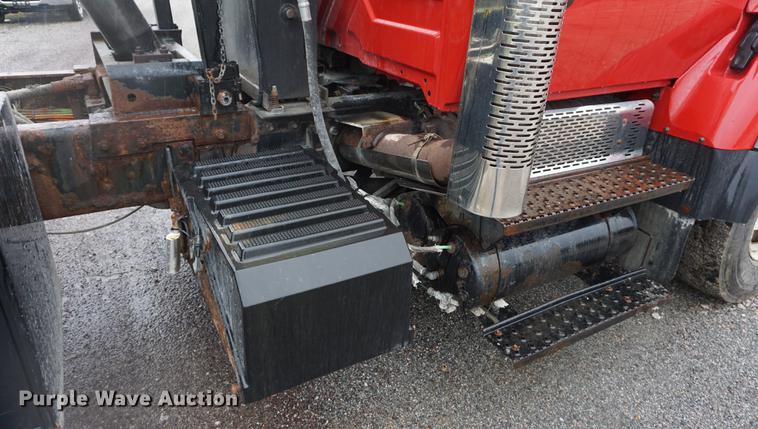 image for item DD6641 2008 International 7400 dump truck