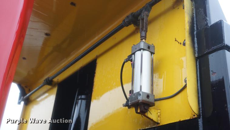 image for item DD6641 2008 International 7400 dump truck