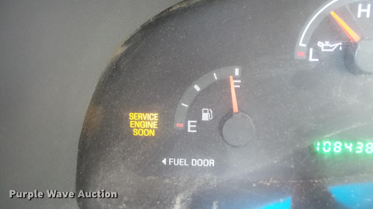 image for item DD7412 2000 Ford F150 flatbed pickup truck