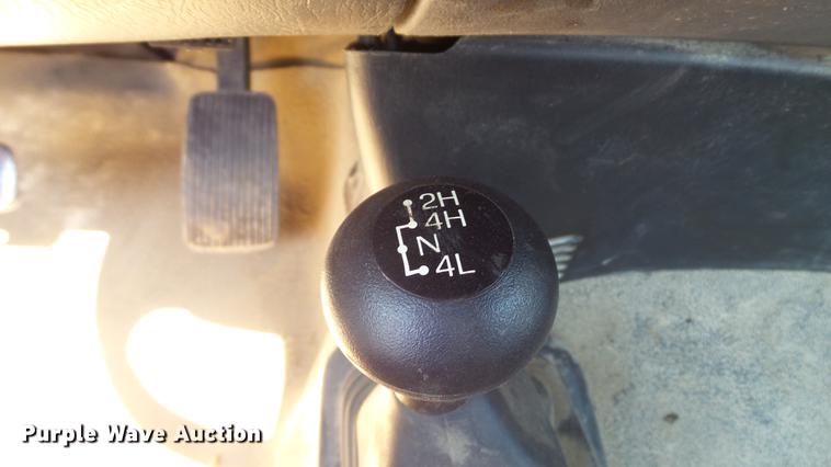 image for item DD7412 2000 Ford F150 flatbed pickup truck