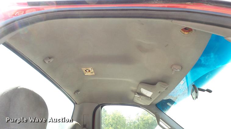 image for item DD7412 2000 Ford F150 flatbed pickup truck