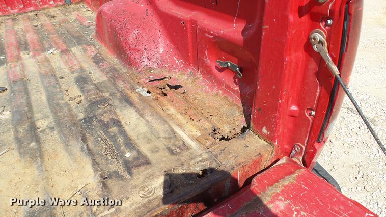 image for item DD7412 2000 Ford F150 flatbed pickup truck