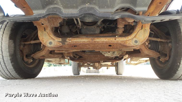 image for item DD7412 2000 Ford F150 flatbed pickup truck