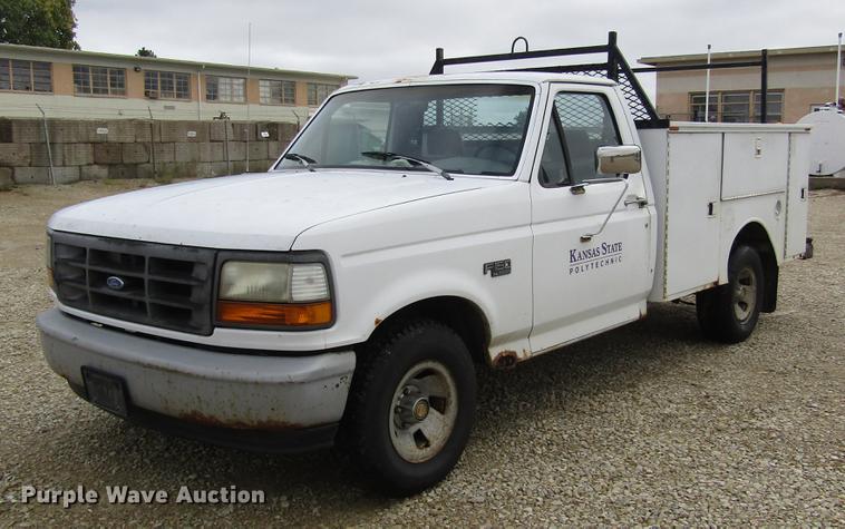 image for item DD8914 1993 Ford F150 utility bed pickup truck
