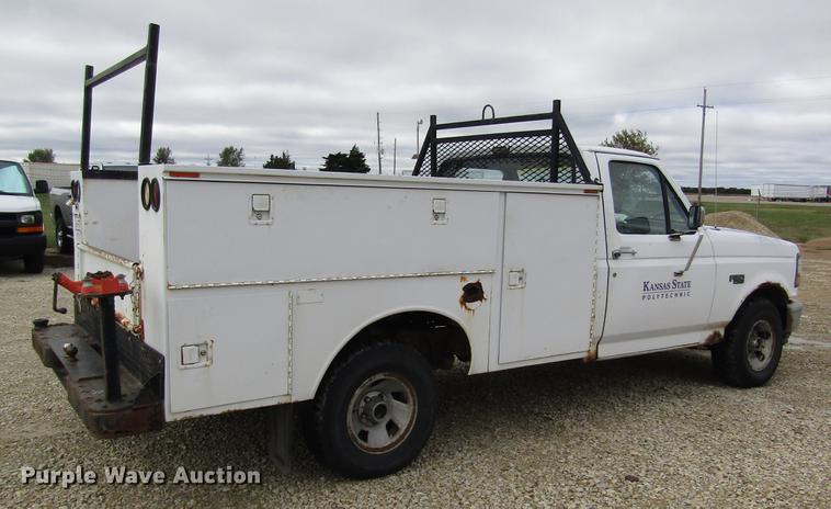 image for item DD8914 1993 Ford F150 utility bed pickup truck