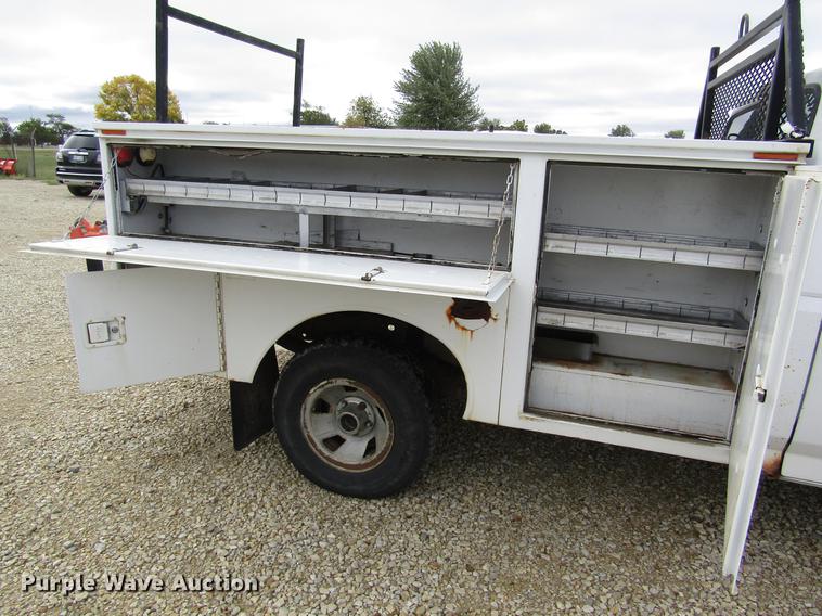 image for item DD8914 1993 Ford F150 utility bed pickup truck