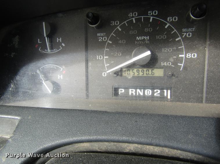 image for item DD8914 1993 Ford F150 utility bed pickup truck