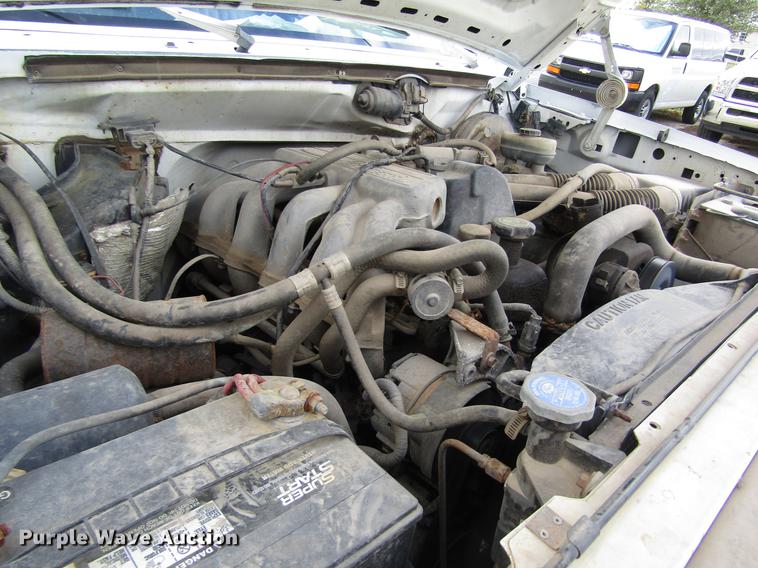 image for item DD8914 1993 Ford F150 utility bed pickup truck