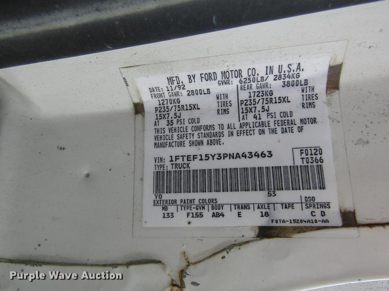 image for item DD8914 1993 Ford F150 utility bed pickup truck