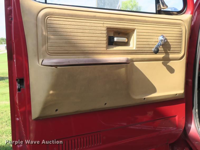 image for item DE3832 1977 Chevrolet C60 fire truck