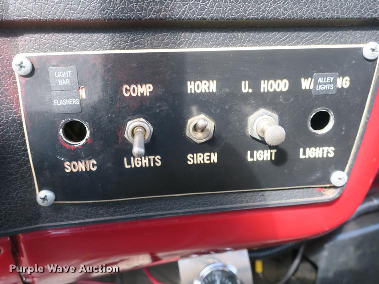 image for item DE3832 1977 Chevrolet C60 fire truck