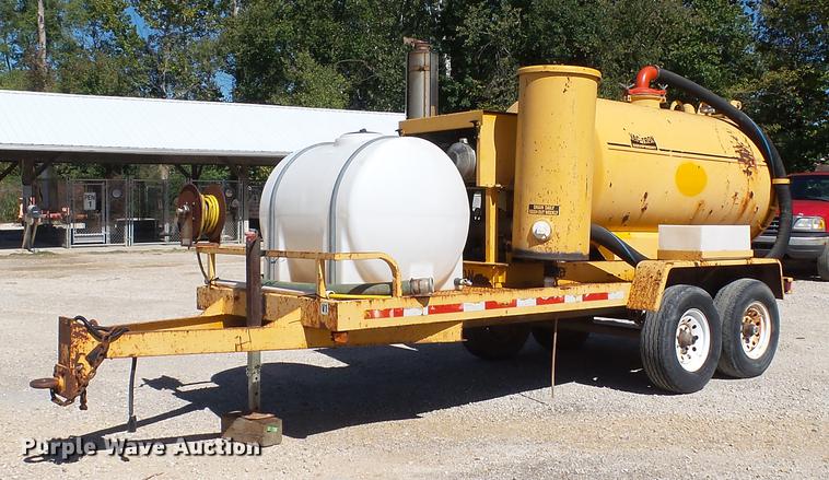 image for item DE4833 1999 Vactron PMD-800GT vacuum excavator