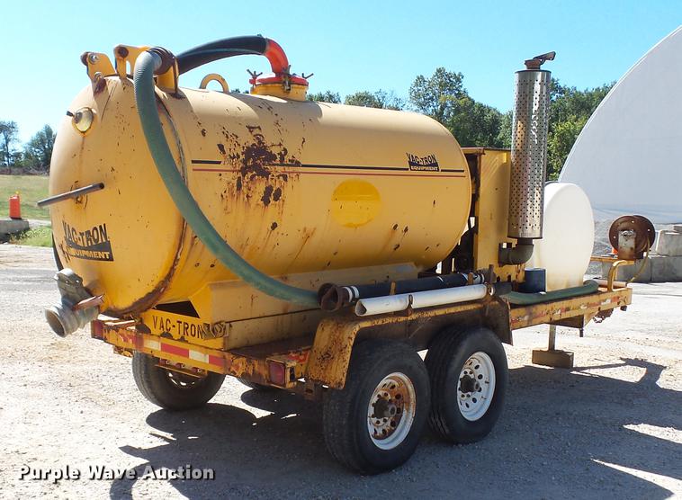 image for item DE4833 1999 Vactron PMD-800GT vacuum excavator