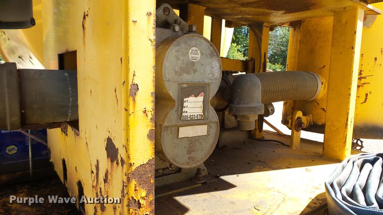 image for item DE4833 1999 Vactron PMD-800GT vacuum excavator