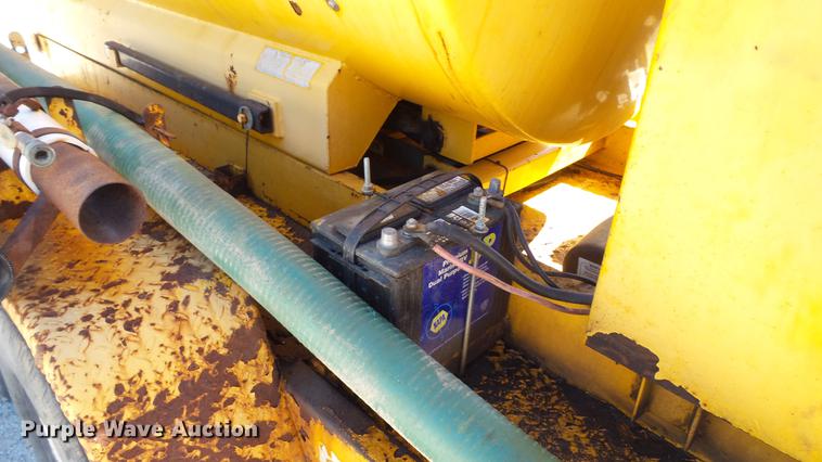 image for item DE4833 1999 Vactron PMD-800GT vacuum excavator