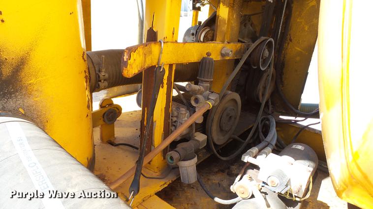 image for item DE4833 1999 Vactron PMD-800GT vacuum excavator