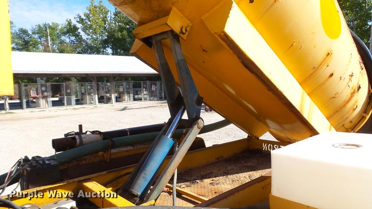 image for item DE4833 1999 Vactron PMD-800GT vacuum excavator