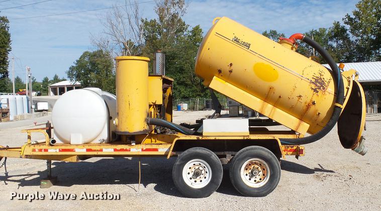 image for item DE4833 1999 Vactron PMD-800GT vacuum excavator
