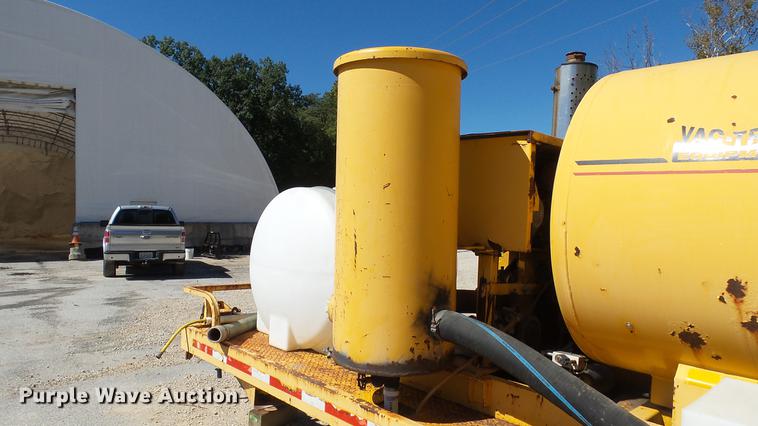 image for item DE4833 1999 Vactron PMD-800GT vacuum excavator