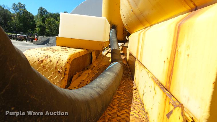 image for item DE4833 1999 Vactron PMD-800GT vacuum excavator