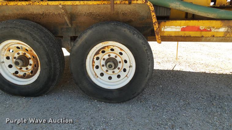 image for item DE4833 1999 Vactron PMD-800GT vacuum excavator