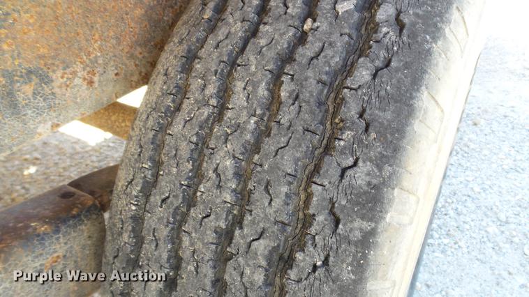 image for item DE4833 1999 Vactron PMD-800GT vacuum excavator