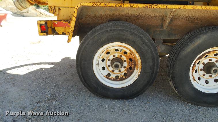 image for item DE4833 1999 Vactron PMD-800GT vacuum excavator