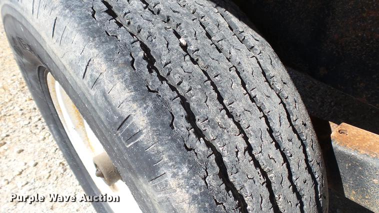 image for item DE4833 1999 Vactron PMD-800GT vacuum excavator