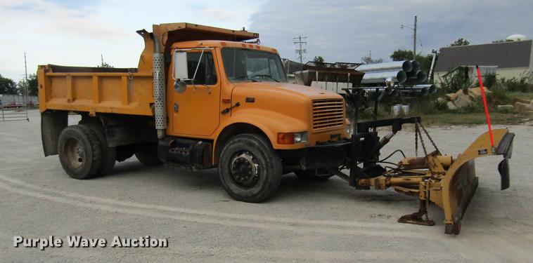 image for item DE5850 1996 International 4900 dump truck