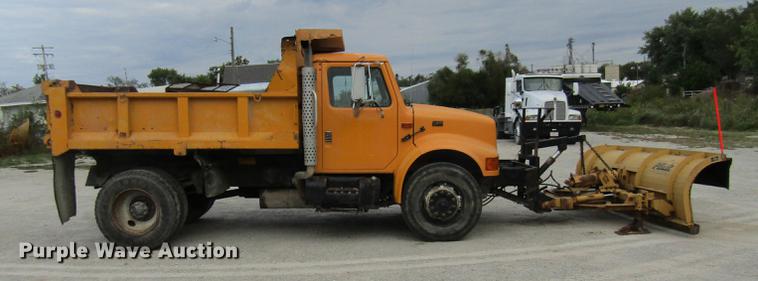 image for item DE5850 1996 International 4900 dump truck
