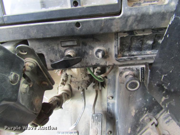 image for item DE5850 1996 International 4900 dump truck