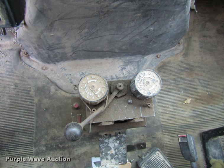 image for item DE5850 1996 International 4900 dump truck