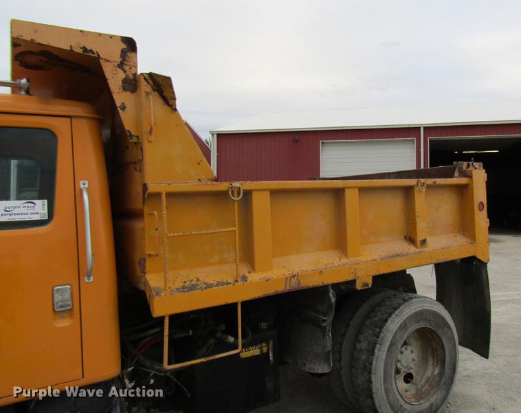image for item DE5850 1996 International 4900 dump truck